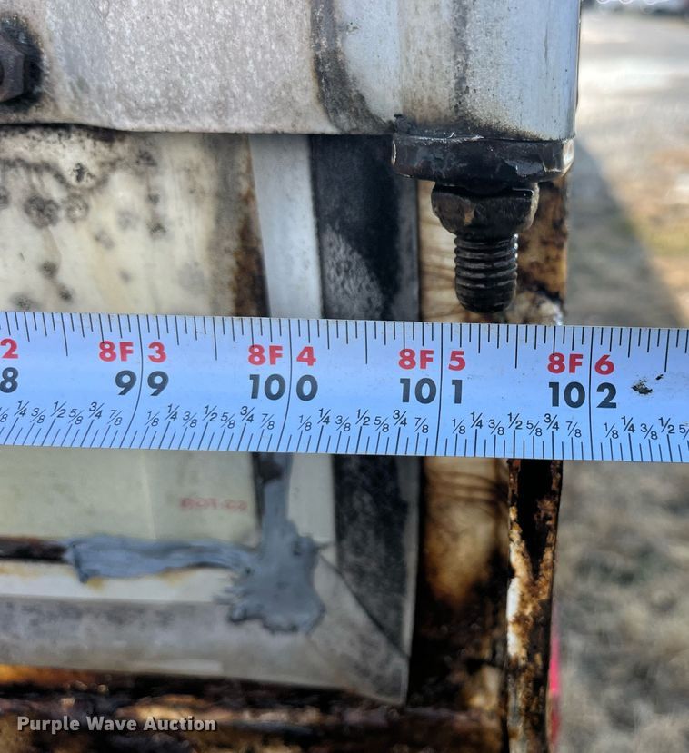 image for item LD9893 2004 Wabash  dry van trailer