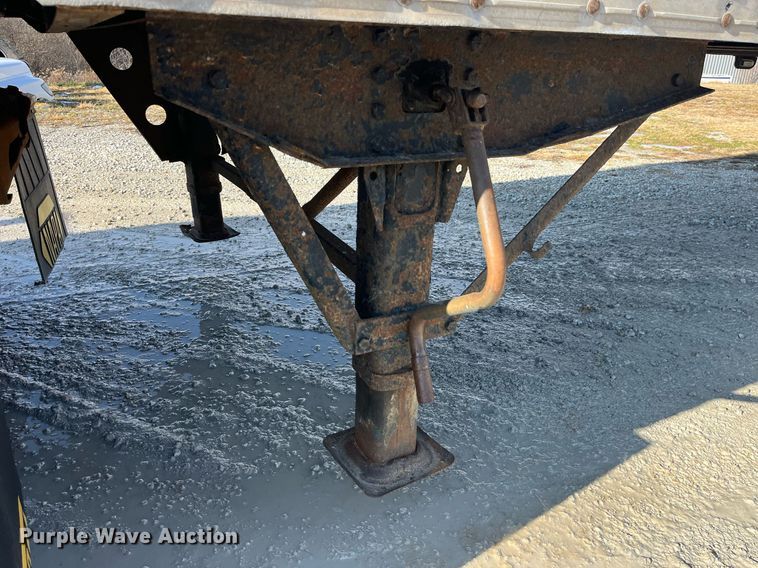 image for item LD9893 2004 Wabash  dry van trailer