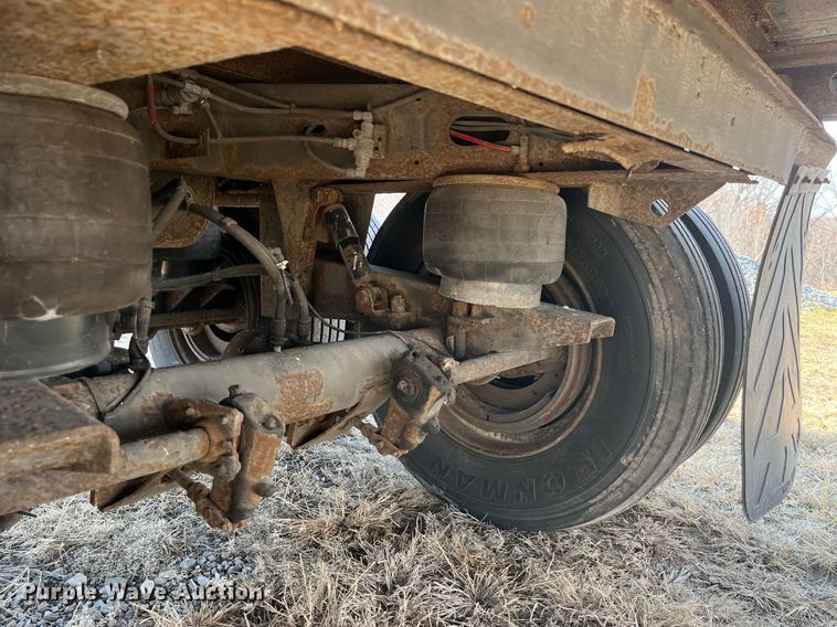 image for item LD9893 2004 Wabash  dry van trailer