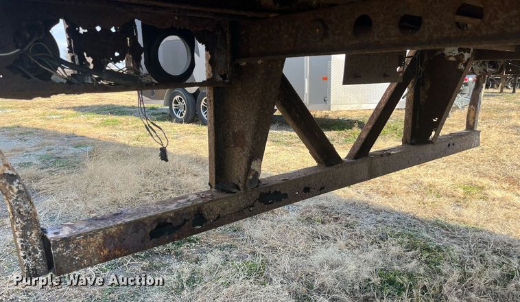 image for item LD9893 2004 Wabash  dry van trailer