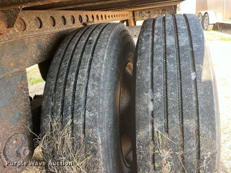 image for item LD9893 2004 Wabash  dry van trailer