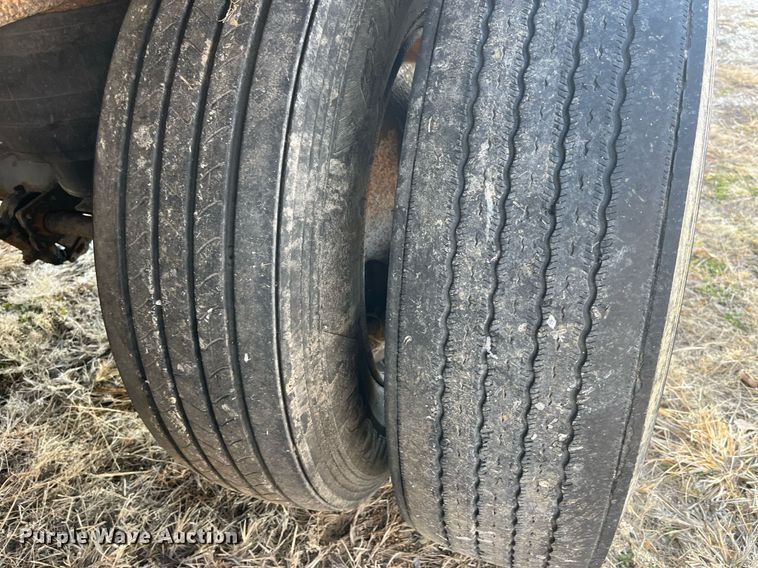 image for item LD9893 2004 Wabash  dry van trailer