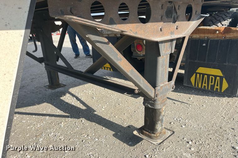 image for item LD9894 2009 Wabash  dry van trailer