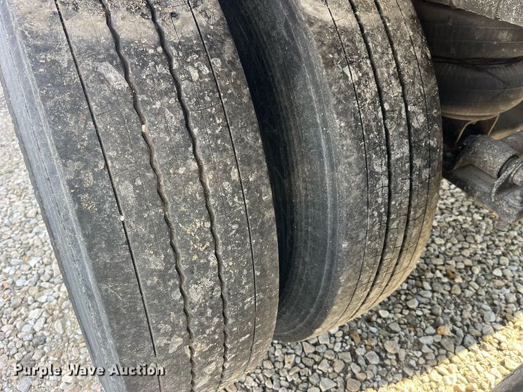 image for item LD9894 2009 Wabash  dry van trailer