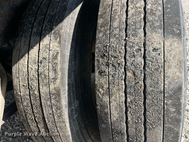 image for item LD9894 2009 Wabash  dry van trailer