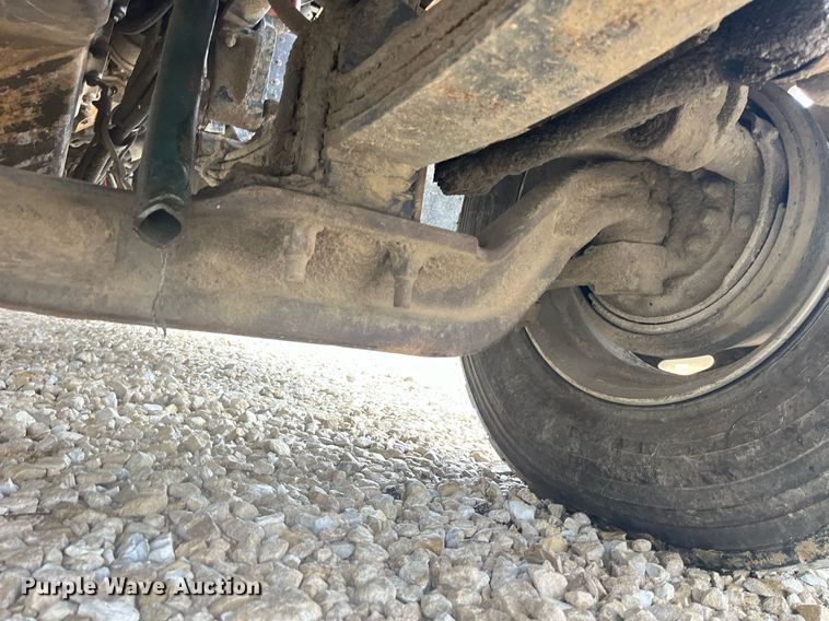 image for item LD9904 2004 Kenworth W900  semi truck