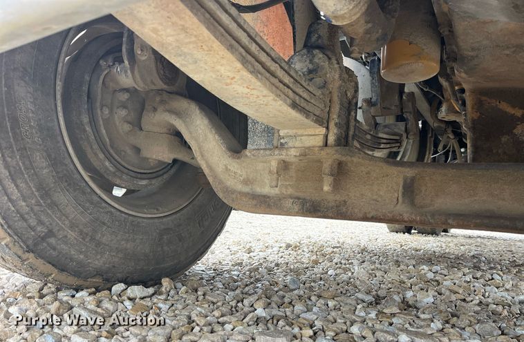 image for item LD9904 2004 Kenworth W900  semi truck