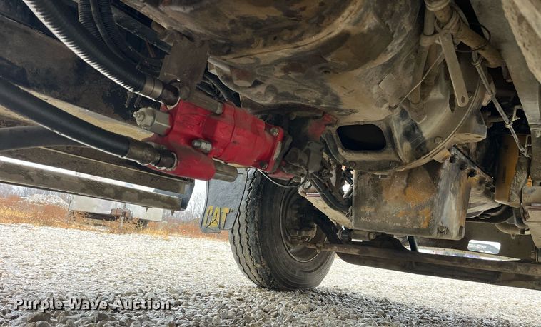 image for item LD9904 2004 Kenworth W900  semi truck