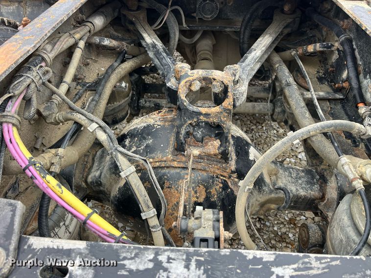 image for item LD9904 2004 Kenworth W900  semi truck