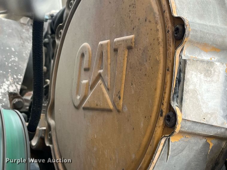 image for item LD9904 2004 Kenworth W900  semi truck