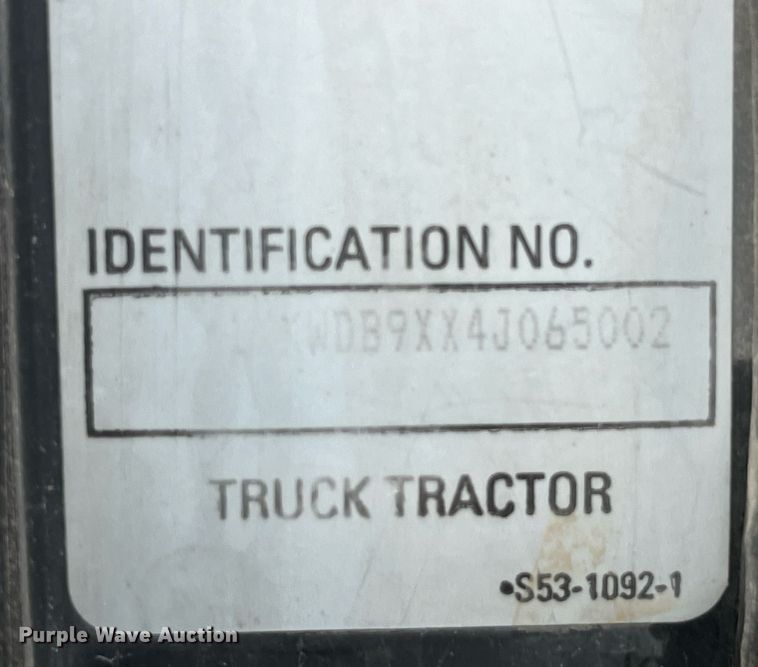 image for item LD9904 2004 Kenworth W900  semi truck