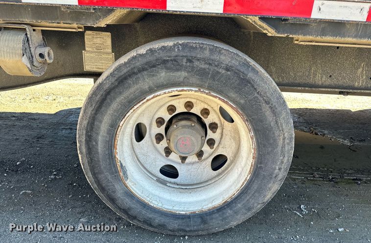 image for item LK9646 2021 Transcraft  554S  drop deck equipment trailer