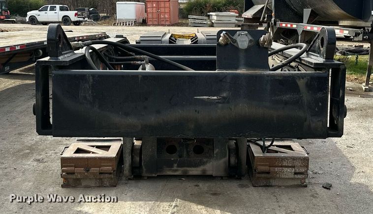 image for item LK9647 2013 Fontaine Magnitude 55H26 lowboy equipment trailer