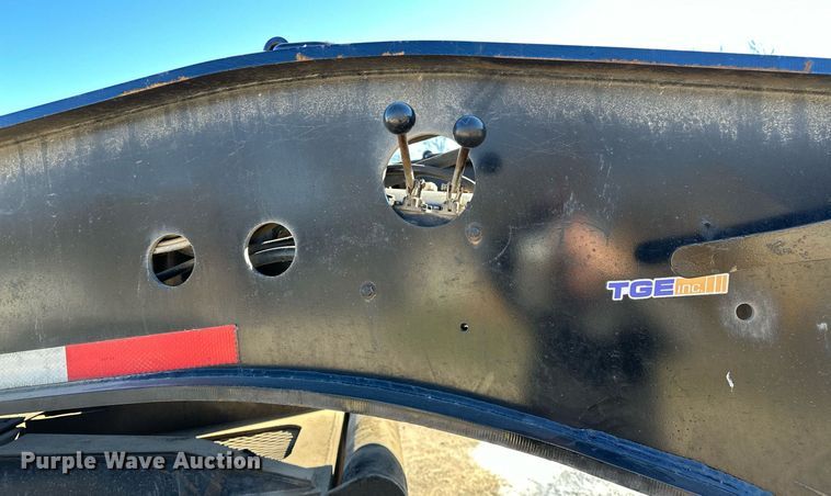 image for item LK9647 2013 Fontaine Magnitude 55H26 lowboy equipment trailer