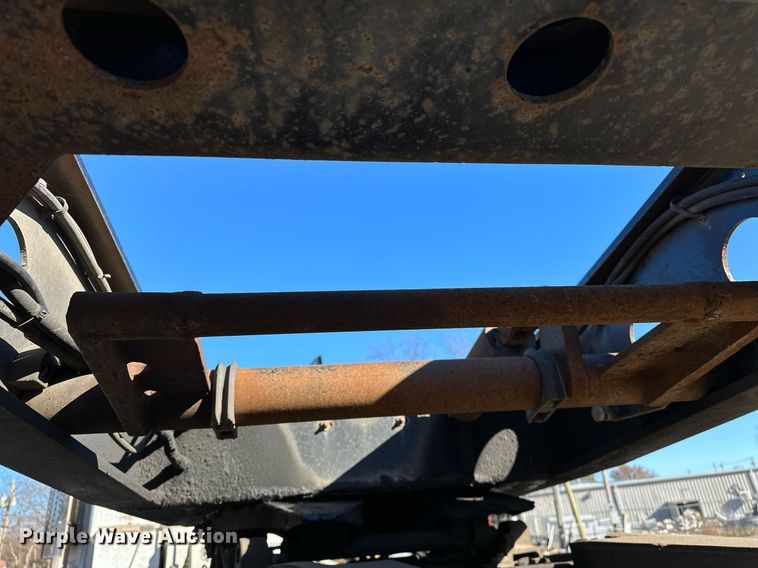 image for item LK9647 2013 Fontaine Magnitude 55H26 lowboy equipment trailer