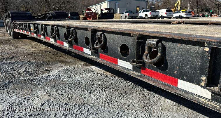 image for item LK9647 2013 Fontaine Magnitude 55H26 lowboy equipment trailer