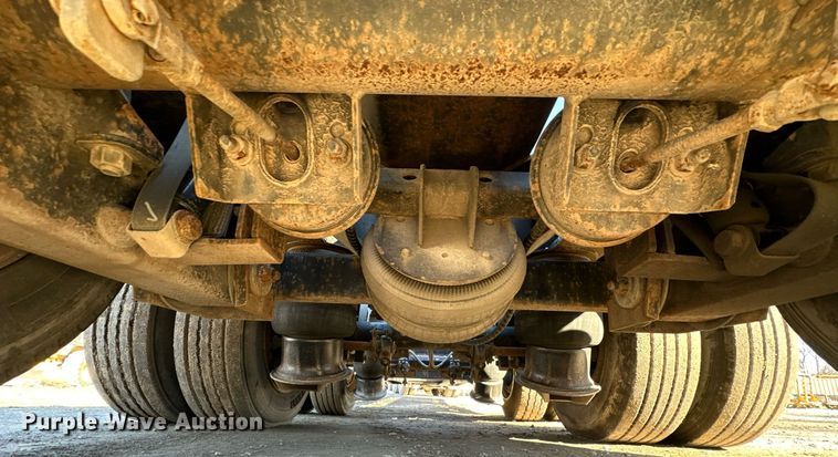 image for item LK9647 2013 Fontaine Magnitude 55H26 lowboy equipment trailer