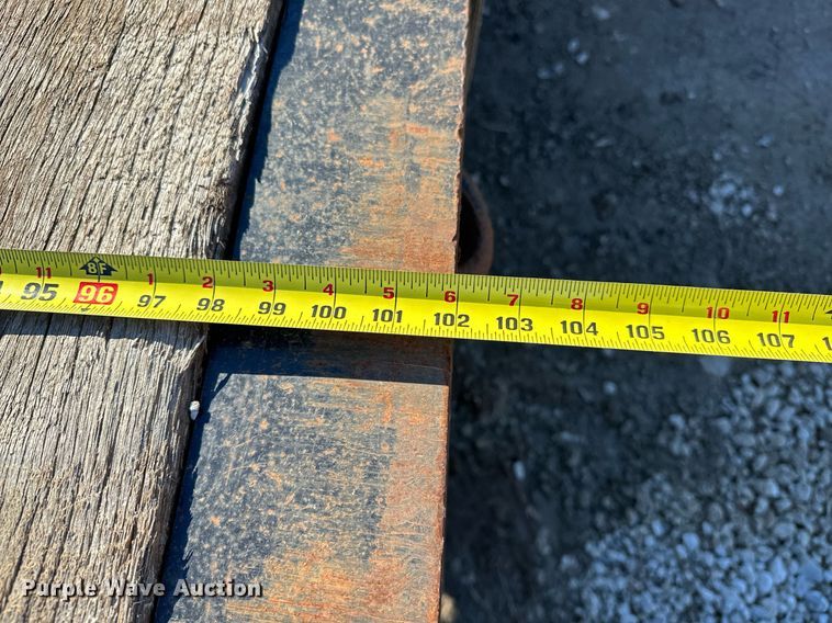 image for item LK9647 2013 Fontaine Magnitude 55H26 lowboy equipment trailer