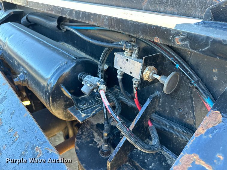 image for item LK9647 2013 Fontaine Magnitude 55H26 lowboy equipment trailer