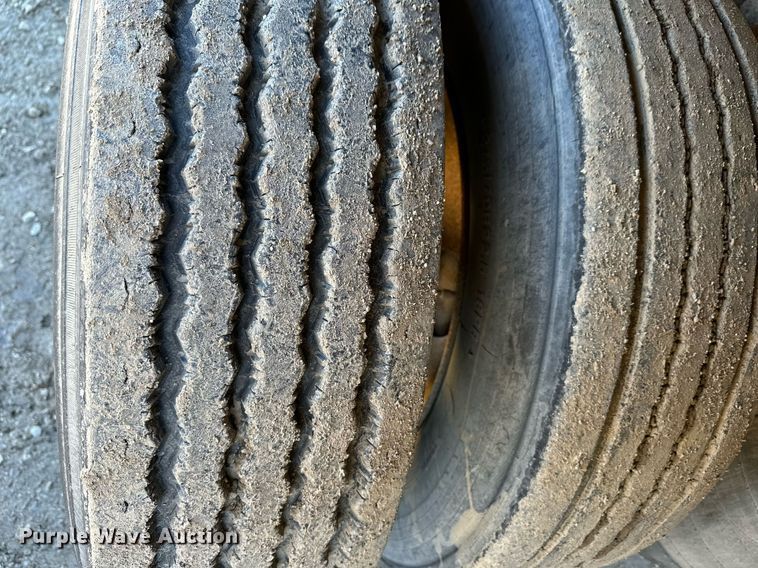 image for item LK9647 2013 Fontaine Magnitude 55H26 lowboy equipment trailer