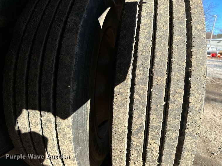 image for item LK9647 2013 Fontaine Magnitude 55H26 lowboy equipment trailer