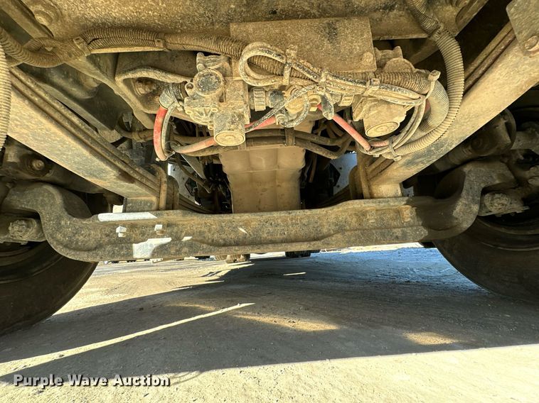 image for item LK9648 2013 Western Star 4900 semi truck