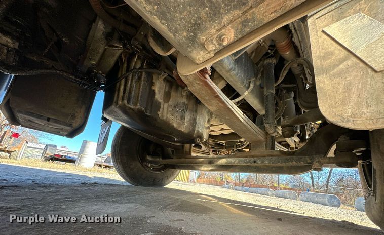 image for item LK9648 2013 Western Star 4900 semi truck