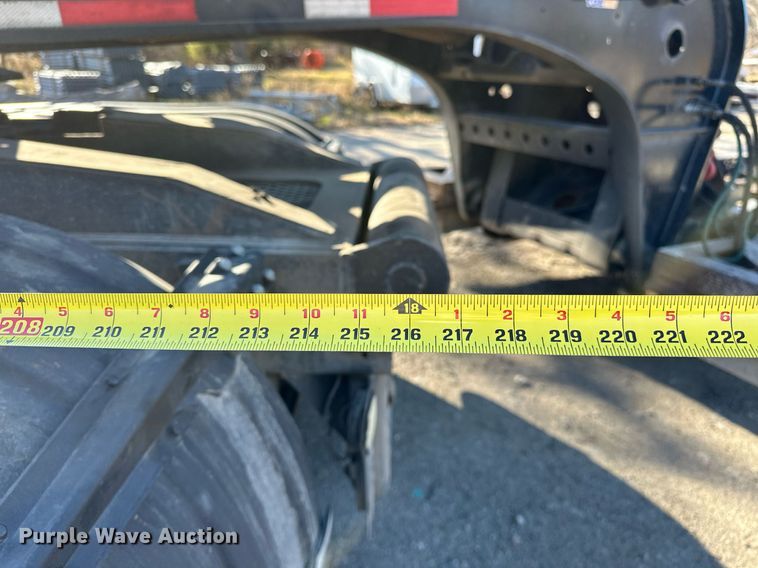 image for item LK9648 2013 Western Star 4900 semi truck