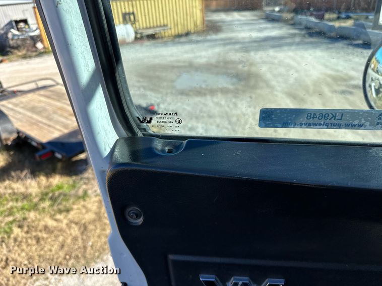 image for item LK9648 2013 Western Star 4900 semi truck