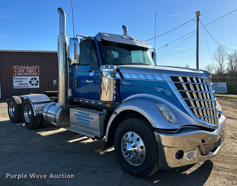 image for item LK9665 2016 International Lonestar  semi truck