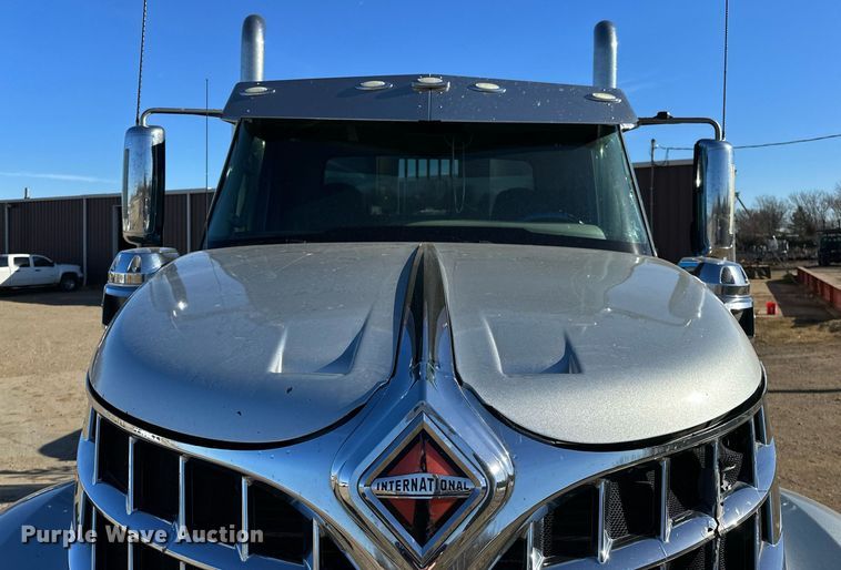 image for item LK9665 2016 International Lonestar  semi truck