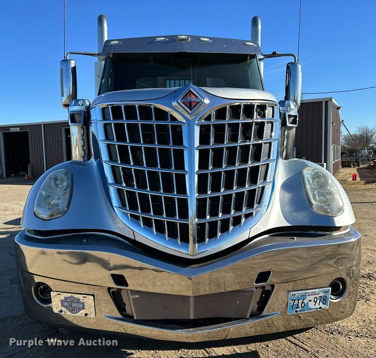 image for item LK9665 2016 International Lonestar  semi truck