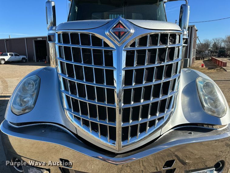 image for item LK9665 2016 International Lonestar  semi truck