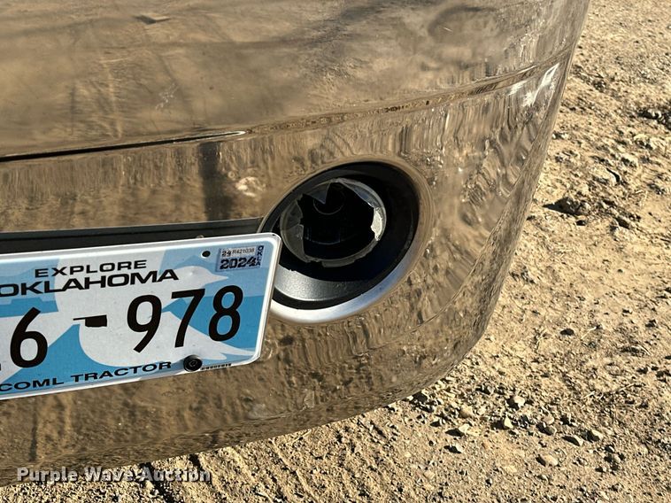 image for item LK9665 2016 International Lonestar  semi truck