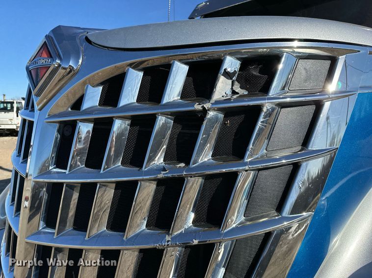 image for item LK9665 2016 International Lonestar  semi truck