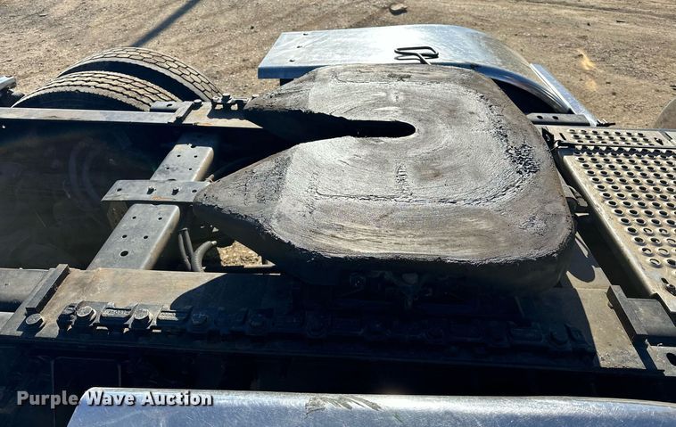 image for item LK9665 2016 International Lonestar  semi truck