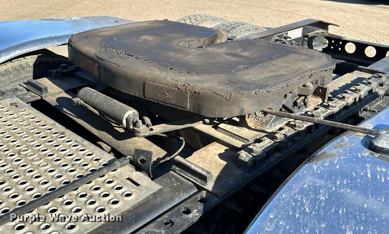 image for item LK9665 2016 International Lonestar  semi truck