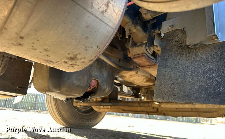 image for item LK9665 2016 International Lonestar  semi truck