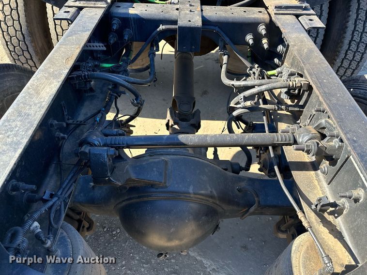 image for item LK9665 2016 International Lonestar  semi truck