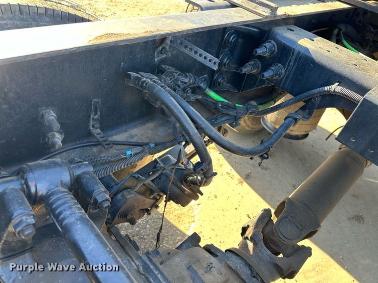 image for item LK9665 2016 International Lonestar  semi truck