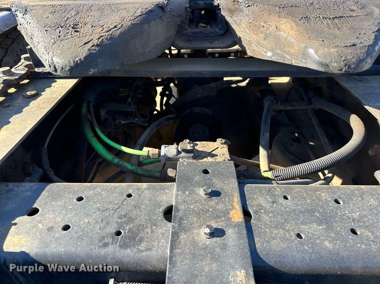 image for item LK9665 2016 International Lonestar  semi truck