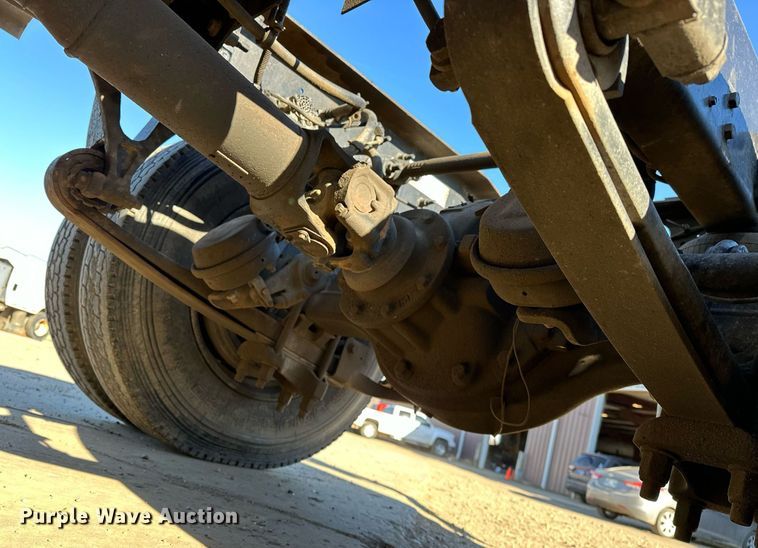 image for item LK9665 2016 International Lonestar  semi truck