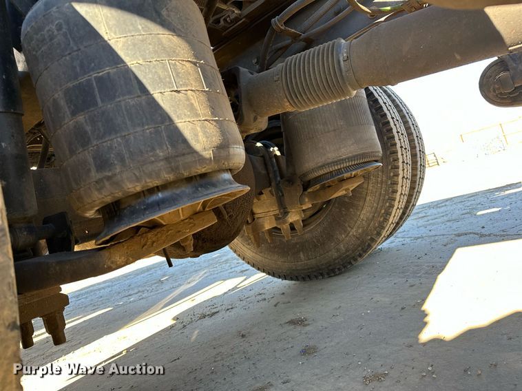 image for item LK9665 2016 International Lonestar  semi truck