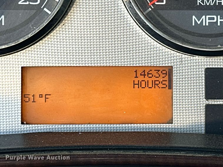 image for item LK9665 2016 International Lonestar  semi truck