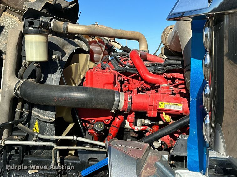 image for item LK9665 2016 International Lonestar  semi truck