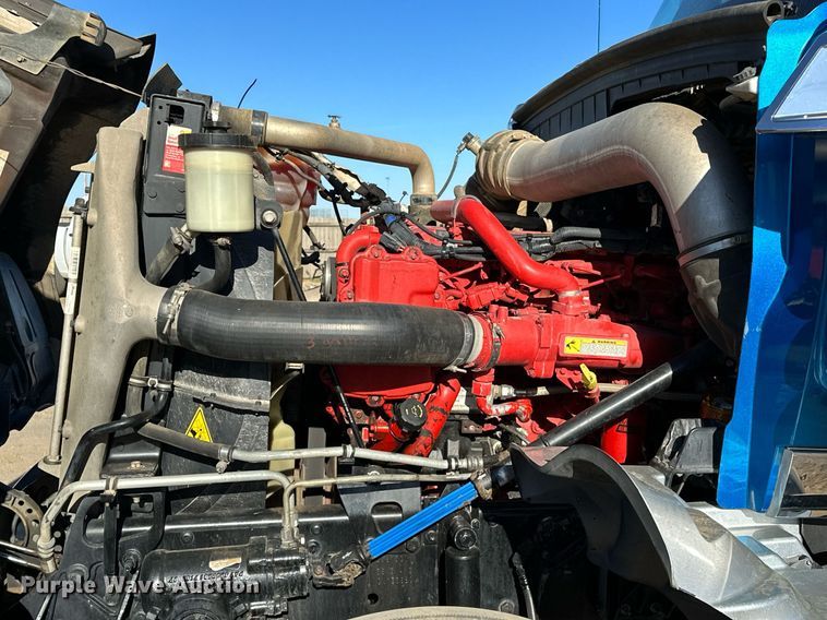 image for item LK9665 2016 International Lonestar  semi truck