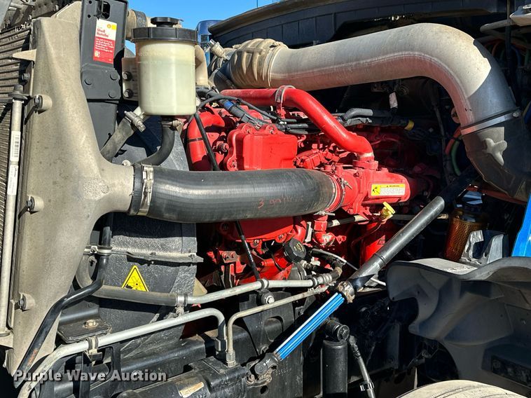 image for item LK9665 2016 International Lonestar  semi truck