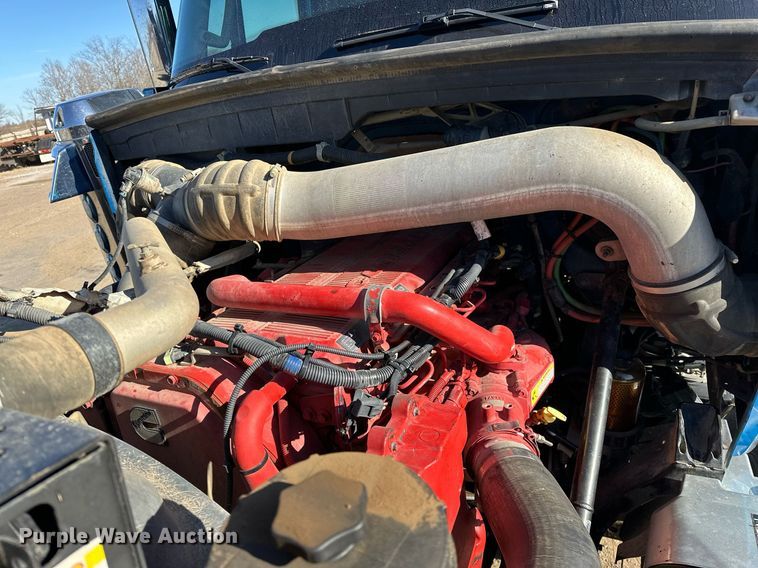 image for item LK9665 2016 International Lonestar  semi truck