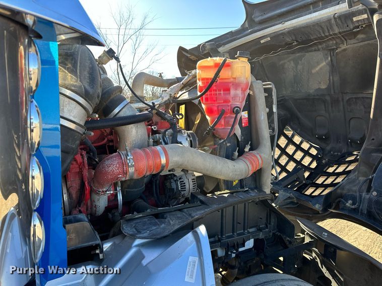 image for item LK9665 2016 International Lonestar  semi truck