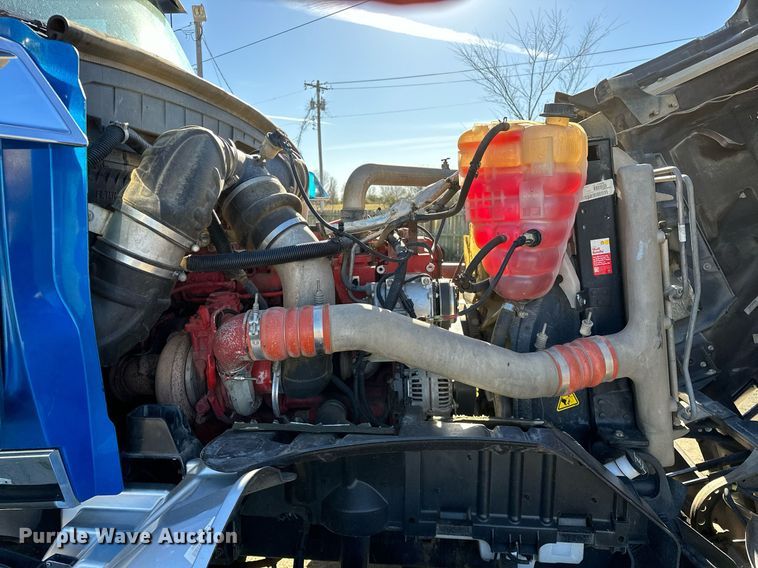 image for item LK9665 2016 International Lonestar  semi truck